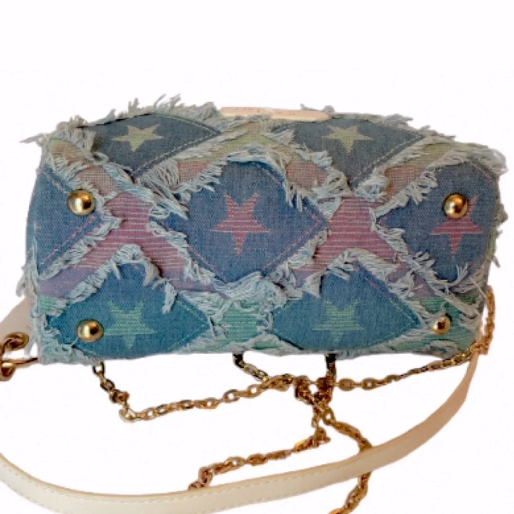 Adorable New Chic Blue and Green Shoulder Bag - Picture 3 of 5